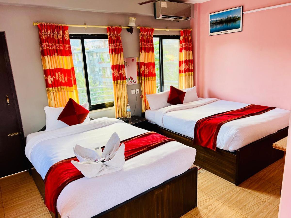 Hotel Donosti Pokhara Exterior photo