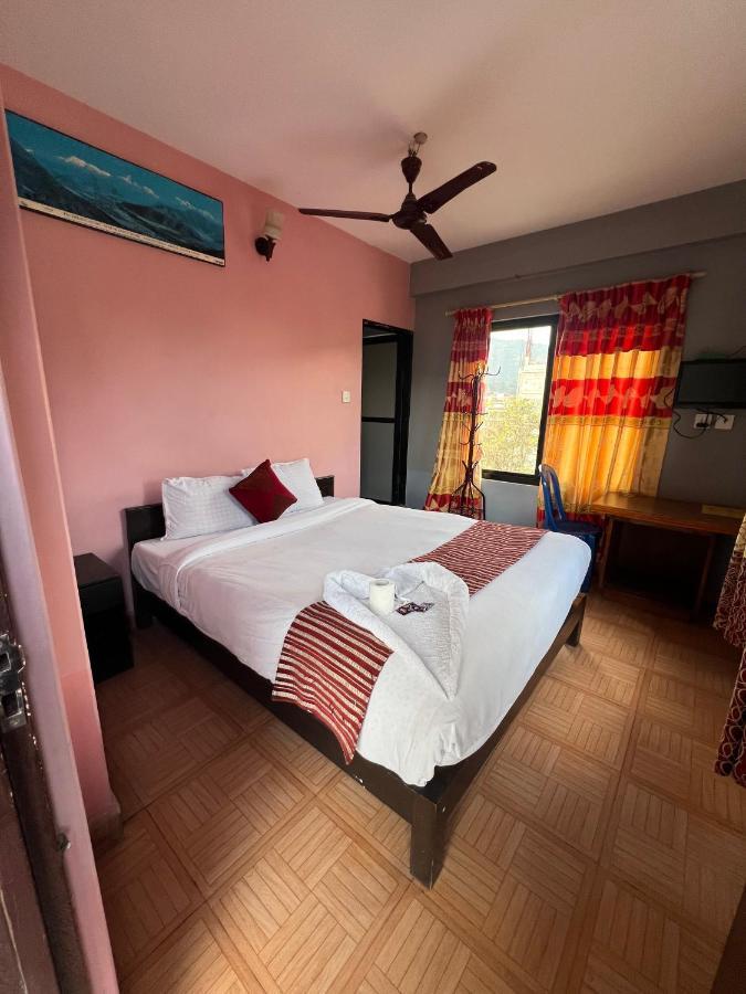 Hotel Donosti Pokhara Exterior photo